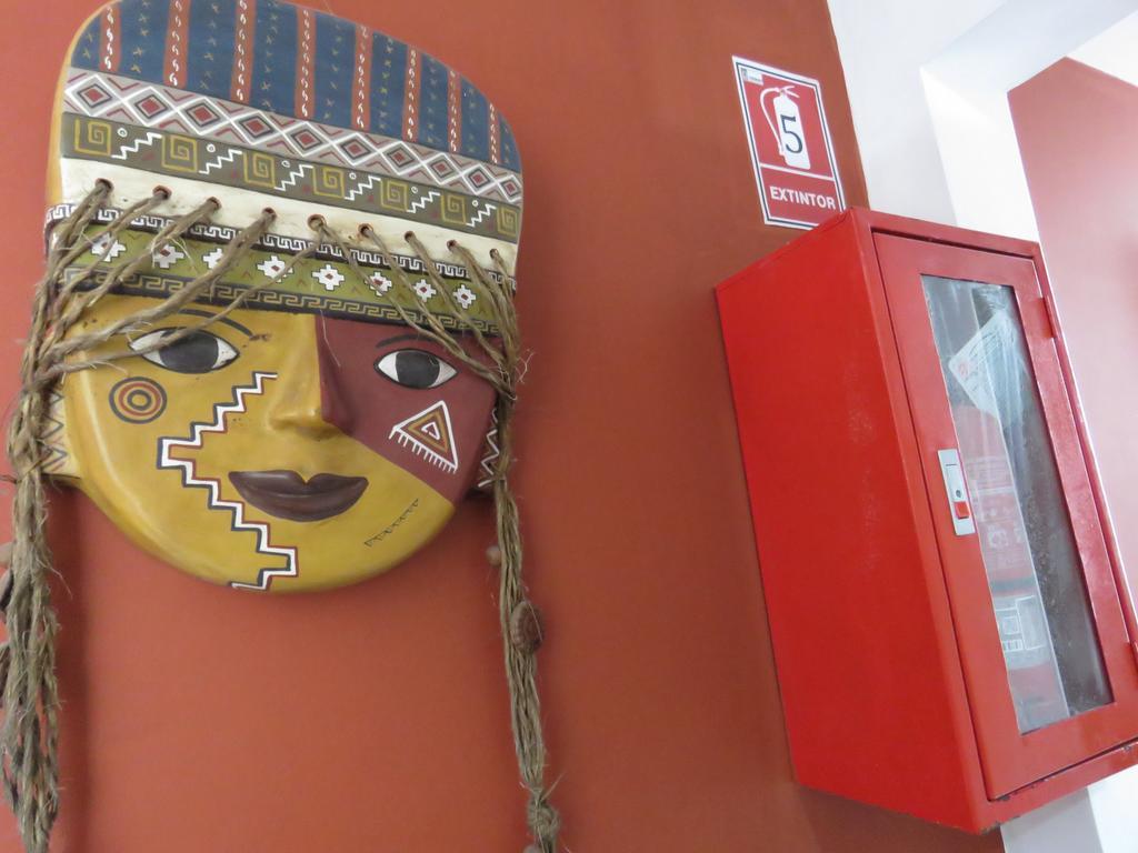 Casa Hualpa Hostelリマ エクステリア 写真