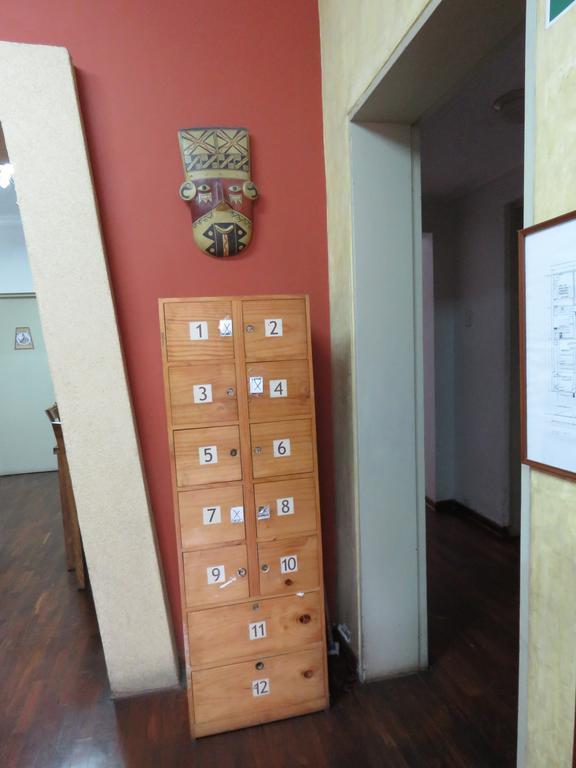 Casa Hualpa Hostelリマ エクステリア 写真