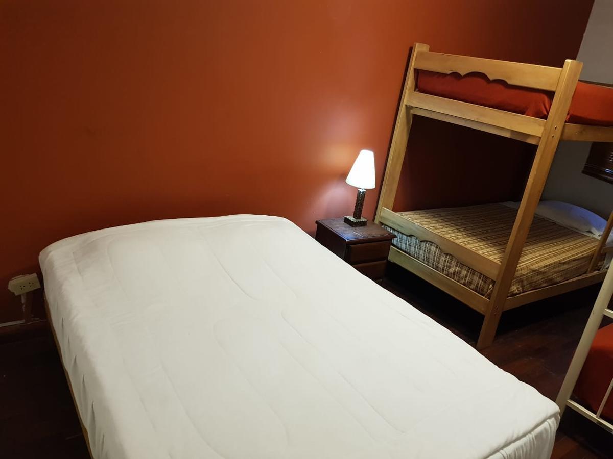Casa Hualpa Hostelリマ エクステリア 写真